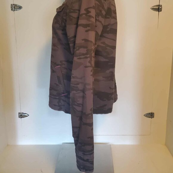 AWESOME Vintage Camo Jacket - Picture 8 of 16